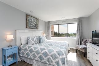 Beautiful Lake View Golf Course Condo - Traverse City - 9