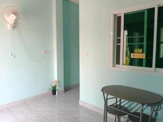 สุพัตราอพาร์ทเม้นท์นาเฉลียง - 8