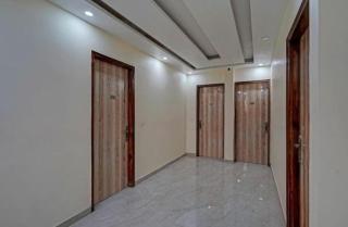Shourya Hotel And Banquet - Noida - 1