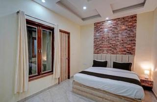 Shourya Hotel And Banquet - Noida - 4