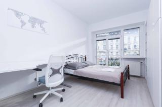 Charming Old Town Family Retreat - Bratislava - 6