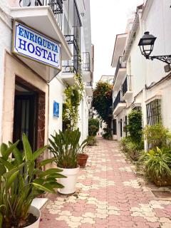 Hostal Enriqueta - Marbella - 8
