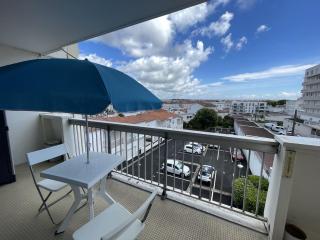 Appartement T2 lumineux 51m², centre-ville, près des plages, parking, terrasse - FR-1-71-105 - Royan - 8