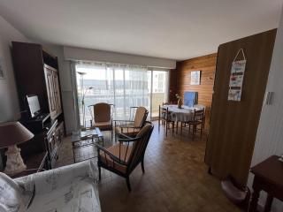 Appartement T2 lumineux 51m², centre-ville, près des plages, parking, terrasse - FR-1-71-105 - Royan - 7