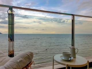 1 min to Seaview & Sunrise Heart of Kuantan - 5