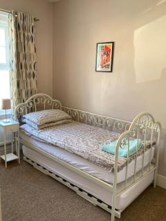 Cosy 3 bedroom house- 10 min walk to beachfront - Eastbourne - 6