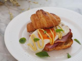 Saturdays Residence - 1 Bedroom Service Apartment - 9