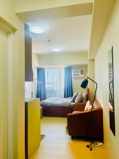 City Charm FASTWifi, Netflix, Queen Bed - Cagayan de Oro - 2