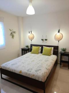 Luminoso ático cerca de la playa con piscina y garaje - 4