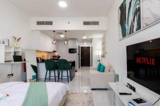 Queen Bed, Full Kitchen, New Unit - 4