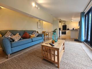 Lilys Cottage - Sleeps 2 - Pet friendly - 1
