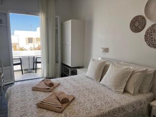 Vavanos Studios - Naousa - 7