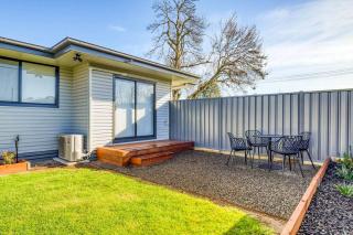 Nth Central 3BR - Split Systems throughout & Wifi - Shepparton - 7