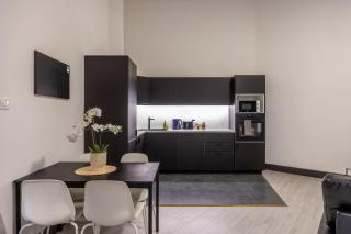 Central BP Superior Apartment with 2BEDRM, 2BATHROOM - Budapest - 8