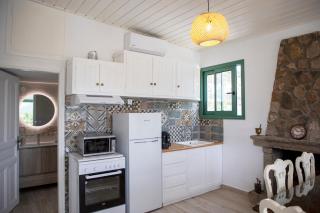 Cheloni Manor House - 1