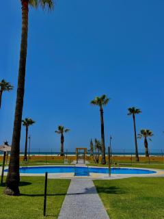 La Tortuga I, encantador apartamento con garaje en primera línea de playa - Tarifa - 9