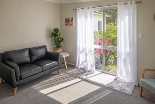 Marnita Farmhouse at Golden Grove Estate Winery - Ballandean - 3