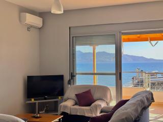 Wave n' Sea Apartment - 2