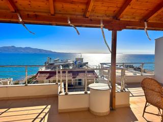 Wave n' Sea Apartment - 4