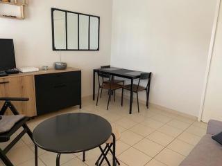 Appartement pieds dans l'eau à Royan avec jardin et équipements complets - FR-1-494-130 - Royan - 3