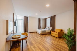 Hotel Navi - Batoemi - 2