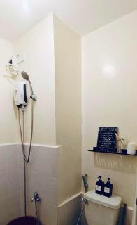 L&M Home Stay in EDSA - 8