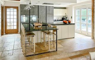 5 Bedroom Beautiful Home In Fauverney - Fauverney - 6