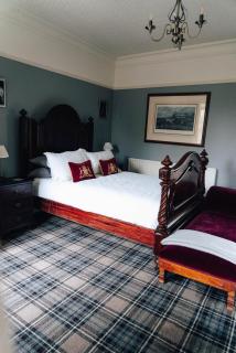 Luxury Accommodation in County Antrim with Riverside Hot Tub - Kells - 3