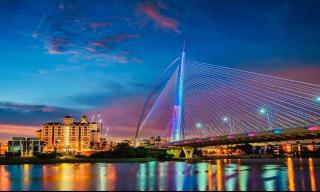 2 Bedroom with Balcony View KLIA - 1