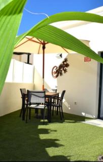 Bungalow La Palmera - 2 bedroom - PLAYA ROCA residence sea front access - Pool View - Free AC - Wifi - Costa Teguise - 0