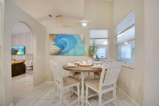 Game room ,Saltwater ,pool Spa - Tropical Oasis! - Palm Coast - 6