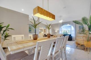 Game room ,Saltwater ,pool Spa - Tropical Oasis! - Palm Coast - 3
