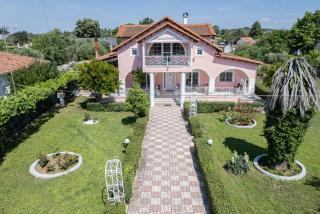 Villa Regina By The Sea - 9