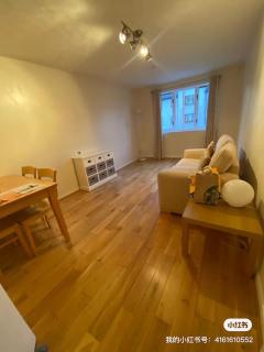 Quiet central apartment for upto 4 people - 0
