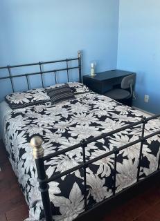 Marine Dr Station Room in a House - Vancouver - 0