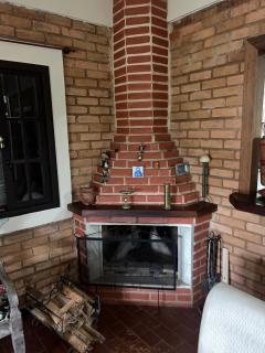 Refúgio Tranquilo na Natureza com Casa de Festas: Perfeito para Família e Amigos - 2