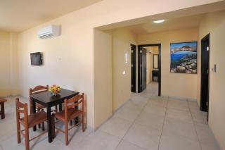 Nelia Gardens - 4