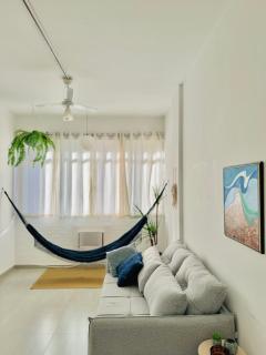 Copacabana Beach! Aconchegante apartamento na quadra da praia. - Rio de Janeiro - 8