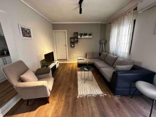Top Location 3-Floor Villa with 6 bedrooms - 0