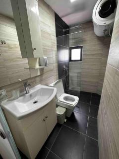 Top Location 3-Floor Villa with 6 bedrooms - 4