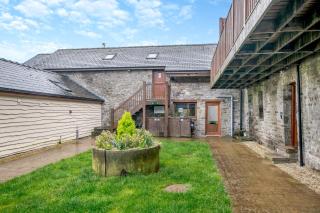 Vale Farm Cottages - 4