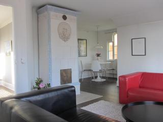 Björnnästet med havsutsikt innanför murarna - 1