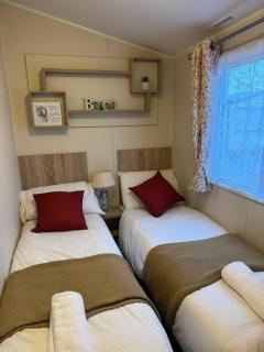 Modern & Blissful Beach Park Holiday Home in Dovercourt, Essex, - Parkeston - 6