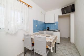 Apartments Ivan - Lopar - 5
