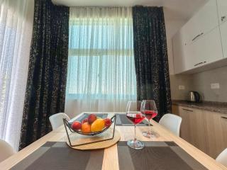 2 bedroom 1015 - Golem - 7