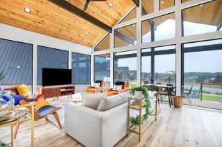 Cozy Hill Country Cabin - New Braunfels - 2