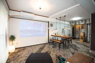 Shinjuku 3 min walk from station #projector #OH2 - 5