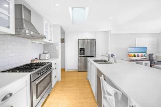 Absolute Beachfront Bliss! - 6