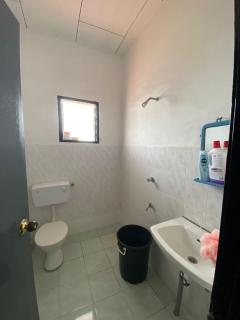 Muqmeen Homestay Semporna - Semporna - 9