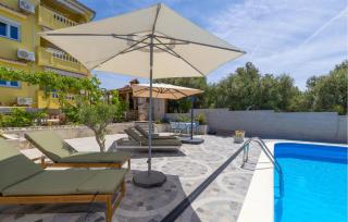 Lovely Apartment In Rab With Wifi - Rab - 3